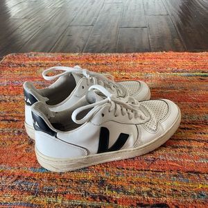 Veja Campo Bicolor Leather Low-Top Sneaker
